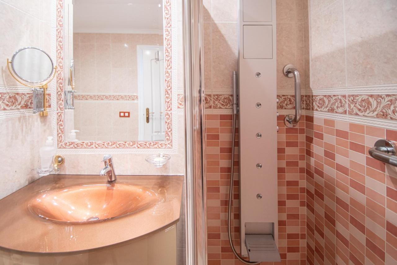 Apartamento El Espejo Del Mar De Cadiz Apartment Luaran gambar
